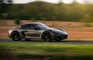 Technologické inovace v automobilovém průmyslu: Co přinese budoucnost?