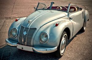 Technologické inovace v automobilovém průmyslu: Jak se bude vyvíjet budoucnost jízdních prostředků