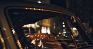 – Budoucnost automobilů: Trendy v elektromobilitě a autonomních vozidlech