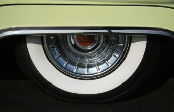 Nový vůz plný luxusu: Představení nejnovějšího modelu automobilu