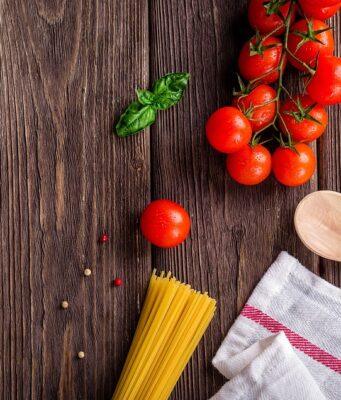 Gurmánský zážitek z české kuchyně: Klasické české knedlíky s vepřovým masem a zelím